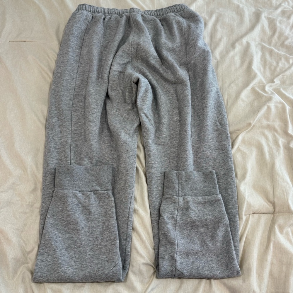 Adidas Stadium Fleece Joggers Badge of Sport Logo Gray Size M - Picture 2 of 4